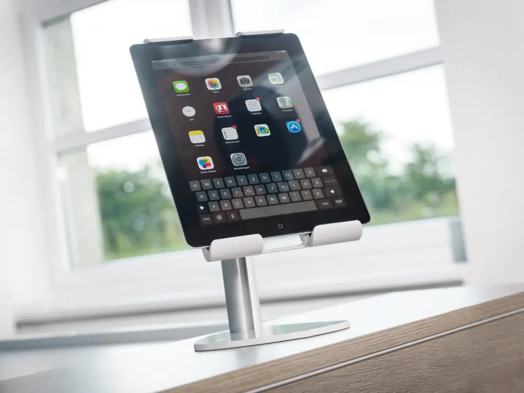 Fixation support tablette